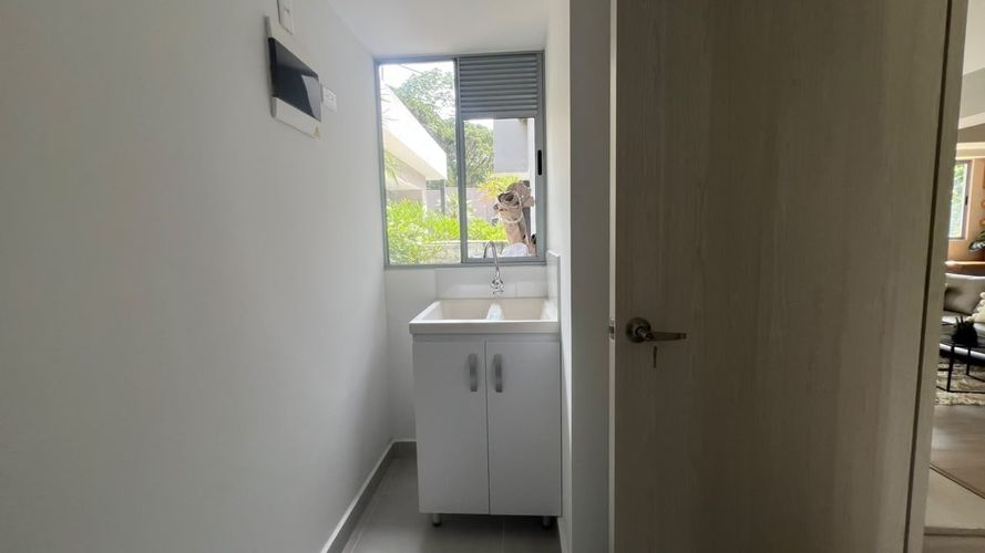 Apartamento de 2 alcobas en venta en Las Lomitas, Sabaneta, 64 m² · foto 10 de 17