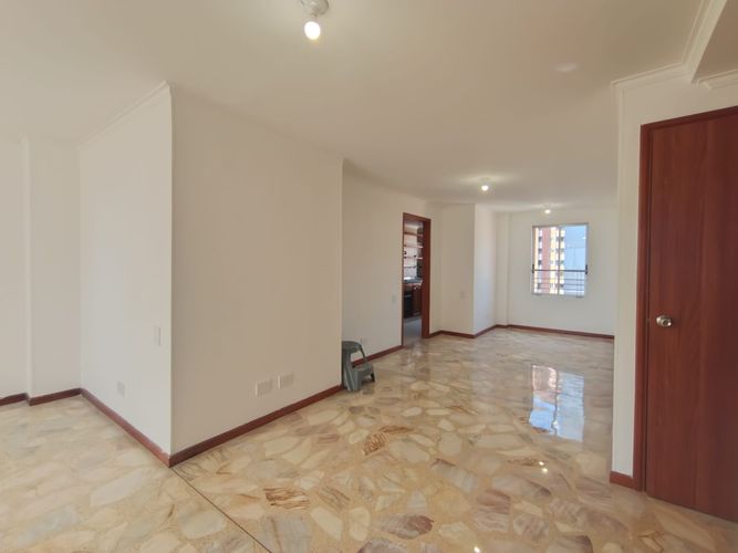 Apartamento de 3 alcobas en arriendo en Laureles, Medellín, 110 m² · foto 3 de 20