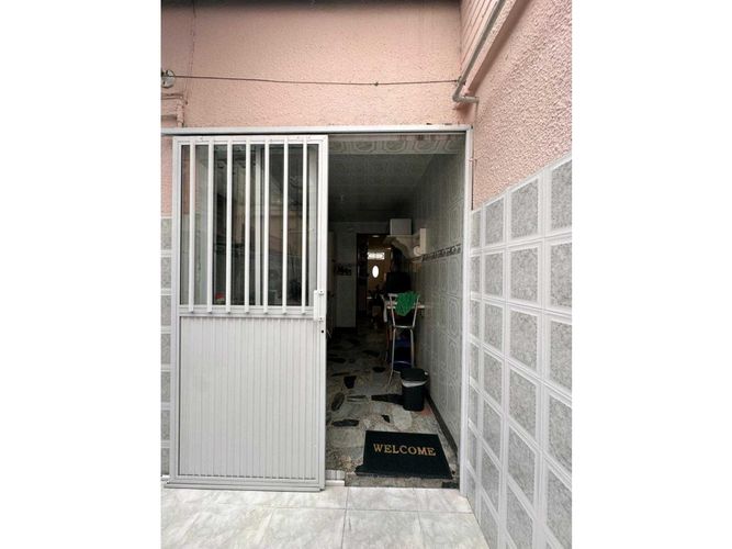 Casa en venta en Quinta Paredes, Bogotá · foto 18 de 24