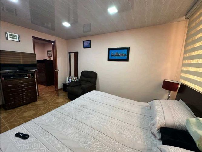Casa en venta en Quinta Paredes, Bogotá · foto 23 de 24