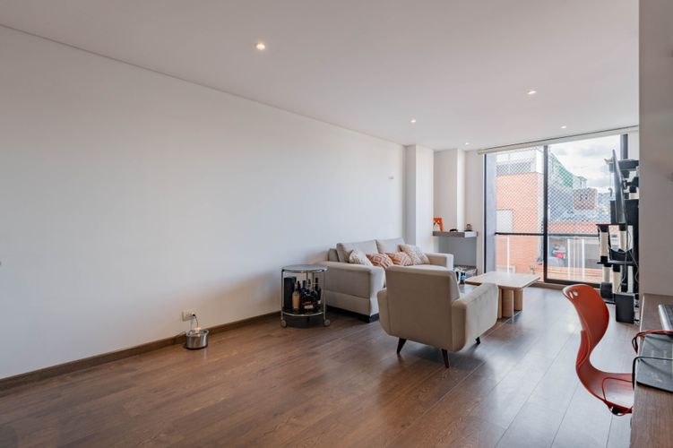 Apartamento de 1 alcoba en venta en Santa Barbara Occidental, Bogotá, 62 m² · foto 5 de 18