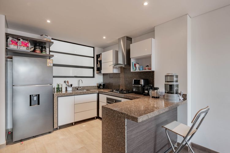 Apartamento de 1 alcoba en venta en Santa Barbara Occidental, Bogotá, 62 m² · foto 7 de 18