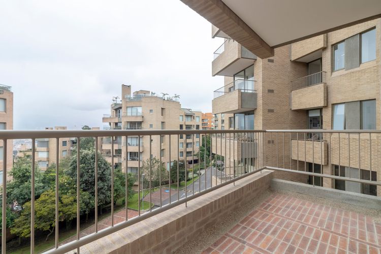 Apartamento de 3 alcobas en venta en Colinas De Suba, Bogotá, 142 m² · foto 6 de 20