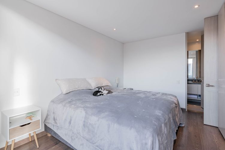 Apartamento de 1 alcoba en venta en Santa Barbara Occidental, Bogotá, 62 m² · foto 14 de 18