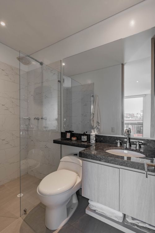 Apartamento de 1 alcoba en venta en Santa Barbara Occidental, Bogotá, 62 m² · foto 15 de 18