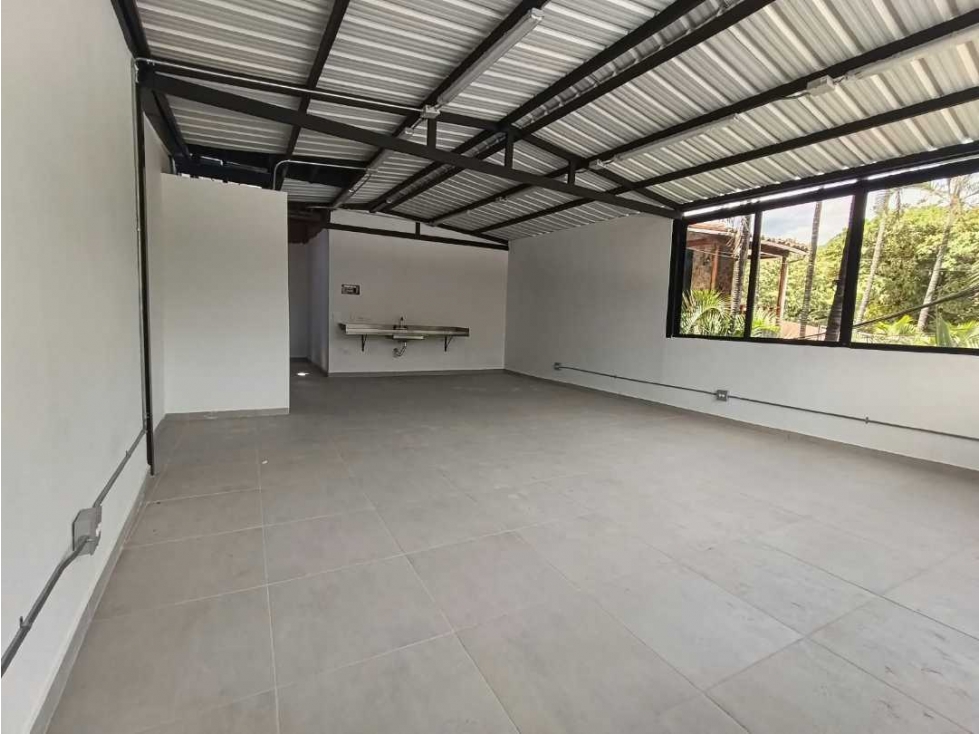 Local en Arriendo en Manchester, Bello