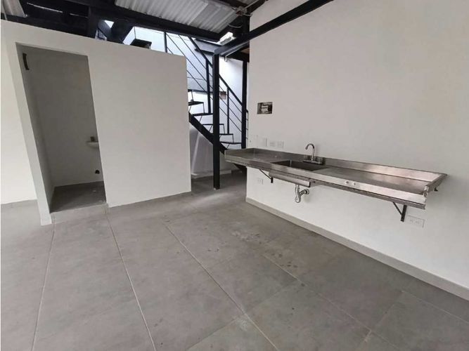 Local en arriendo en Manchester, Bello, 60 m² · foto 2 de 9