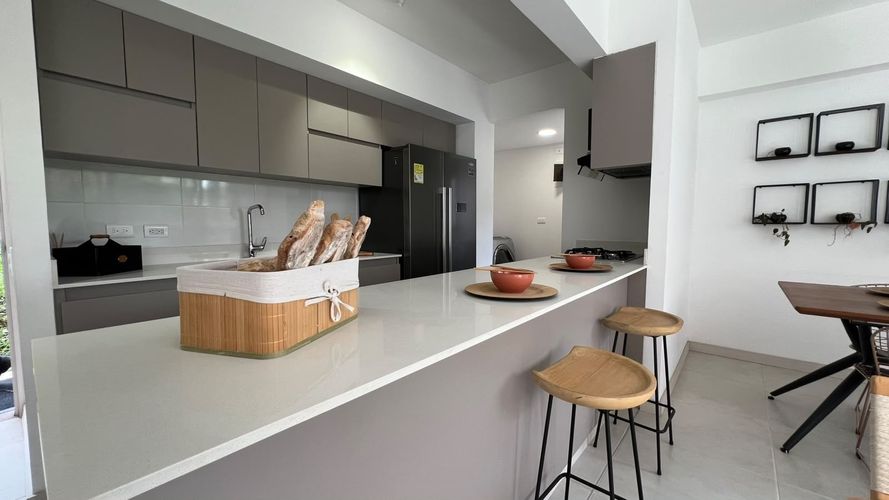 Apartamento de 3 alcobas en venta en Las Lomitas, Sabaneta, 87 m² · foto 4 de 7