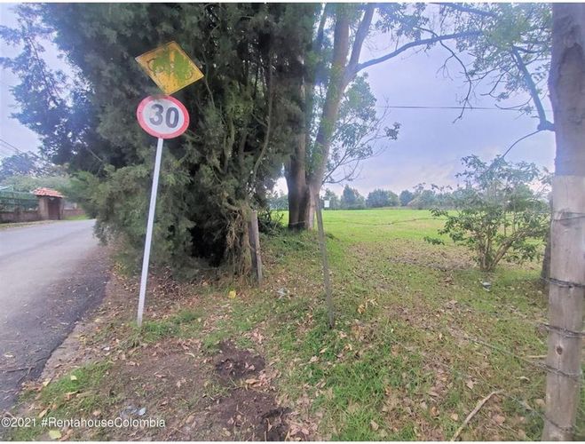 Lote en venta en Santa Rita, Chía, 7590 m² · foto 5 de 7