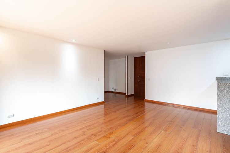 Apartamento de 3 alcobas en venta en Colina Campestre, Bogotá, 90 m² · foto 2 de 20