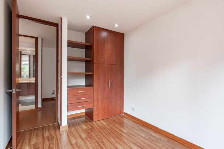 Apartamento de 3 alcobas en venta en Colina Campestre, Bogotá, 90 m² · foto 10 de 20