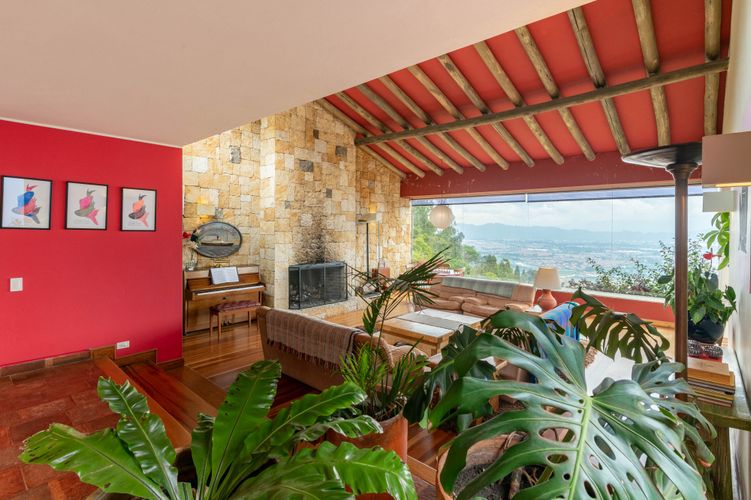 Casa de 5 alcobas en venta en Yerbabuena, Chía, 960 m² · foto 2 de 20