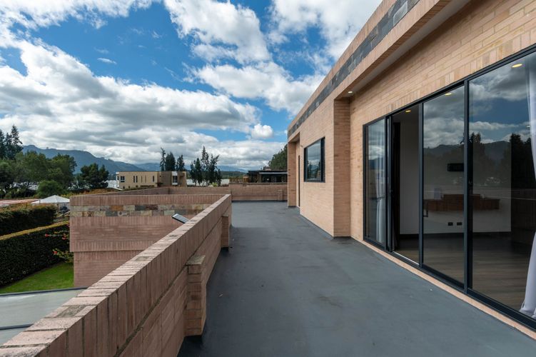 Casa de 4 alcobas en venta en Hatogrande, Sopó, 304 m² · foto 18 de 20