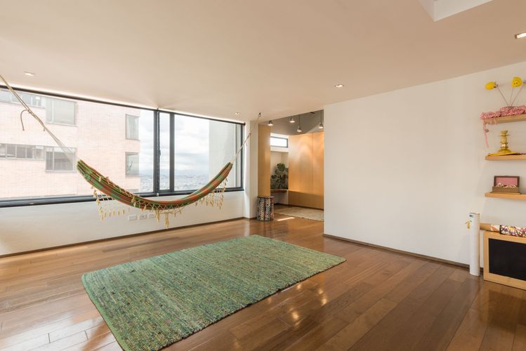 Apartamento de 3 alcobas en venta en Chicó Alto, Bogotá, 159 m² · foto 3 de 16