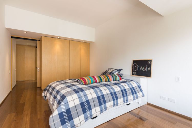 Apartamento de 3 alcobas en venta en Chicó Alto, Bogotá, 159 m² · foto 5 de 16