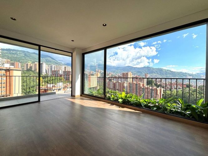Apartamento de 2 alcobas en venta en Alto De Misael, Envigado, 101 m² · foto 2 de 19