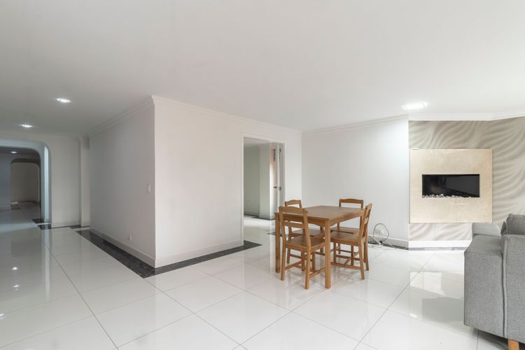 Apartamento de 5 alcobas en venta en Chico Norte, Bogotá, 266 m² · foto 2 de 20