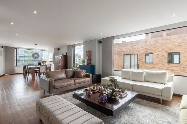 Apartamento de 3 alcobas en venta en Santa Paula, Bogotá, 252 m² · foto 1 de 20