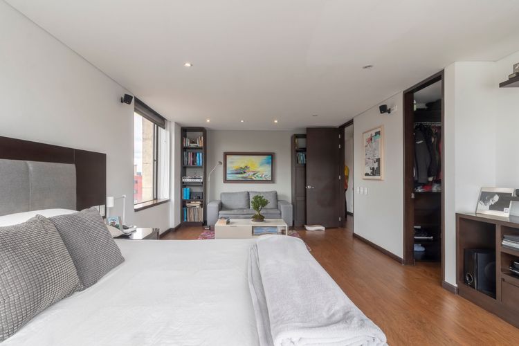 Apartamento de 3 alcobas en venta en Santa Paula, Bogotá, 252 m² · foto 5 de 20