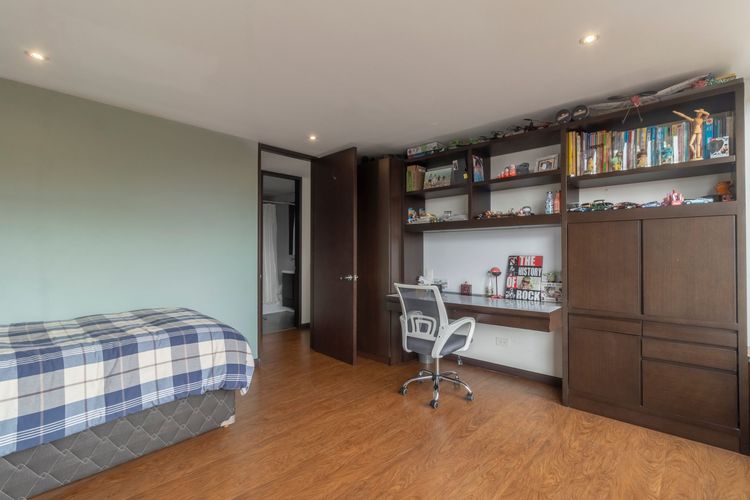 Apartamento de 3 alcobas en venta en Santa Paula, Bogotá, 252 m² · foto 17 de 20