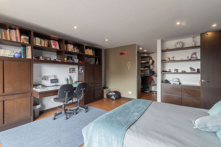 Apartamento de 3 alcobas en venta en Santa Paula, Bogotá, 252 m² · foto 18 de 20