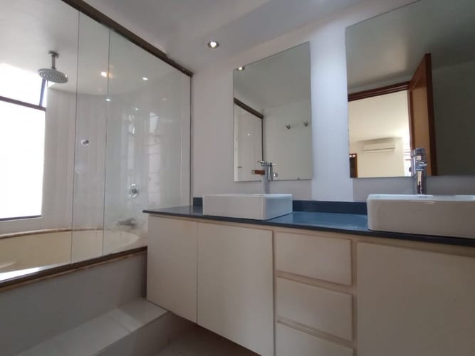 Apartamento de 3 alcobas en venta en Las Lomas No.1, Medellín, 190 m² · foto 5 de 14