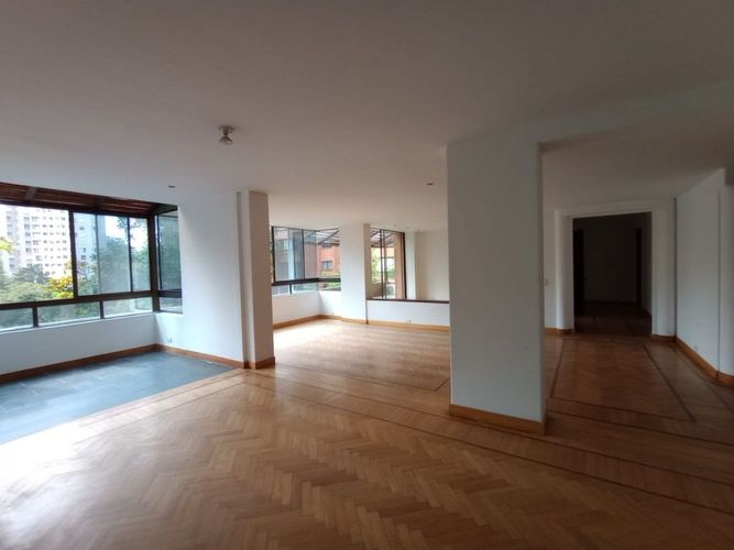 Apartamento de 3 alcobas en venta en Las Lomas No.1, Medellín, 190 m² · foto 6 de 14