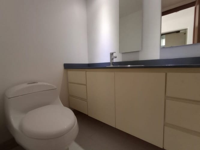 Apartamento de 3 alcobas en venta en Las Lomas No.1, Medellín, 190 m² · foto 8 de 14