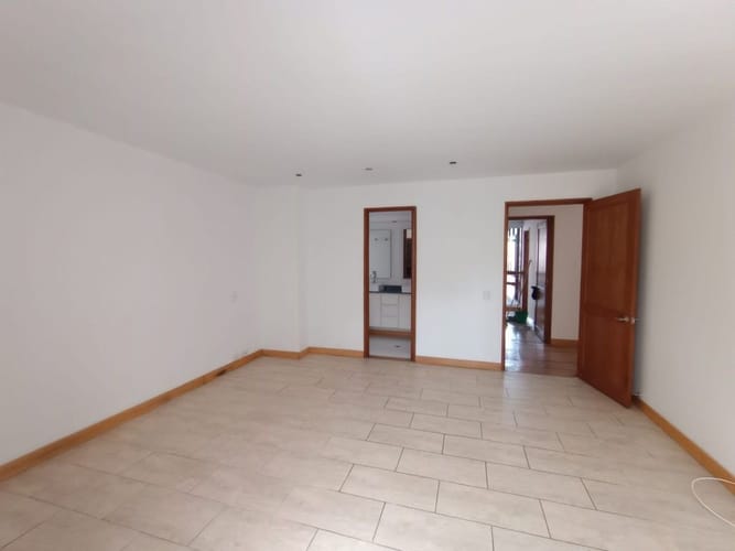 Apartamento de 3 alcobas en venta en Las Lomas No.1, Medellín, 190 m² · foto 9 de 14