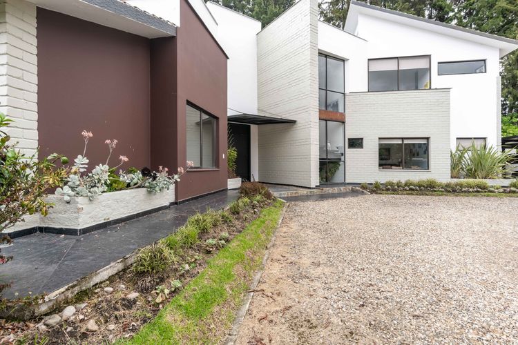 Casa de 4 alcobas en venta en Guaymaral, Bogotá, 500 m² · foto 2 de 20