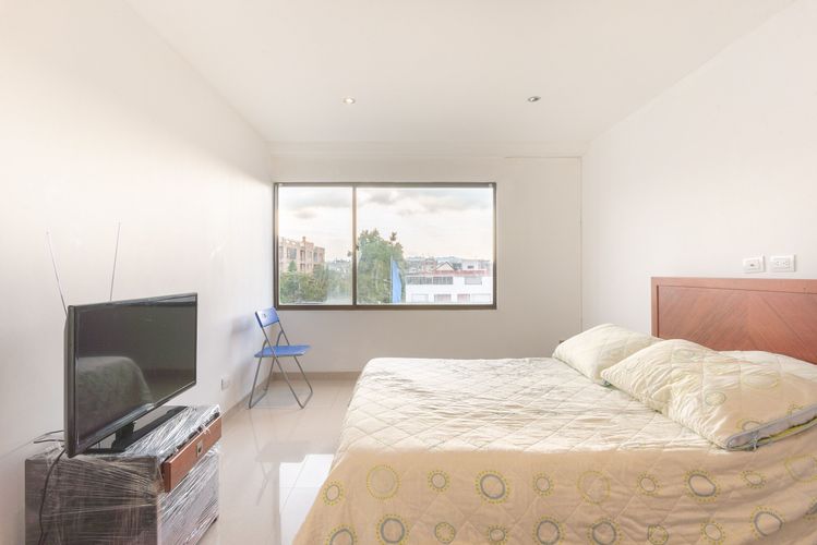 Apartamento de 4 alcobas en venta en El Contador, Bogotá, 177 m² · foto 18 de 20
