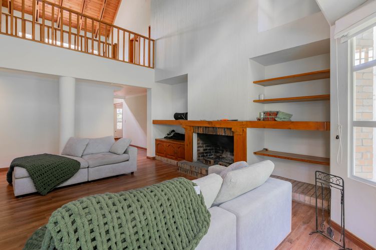 Casa de 4 alcobas en venta en Floresta De La Sabana, Bogotá, 558 m² · foto 2 de 20