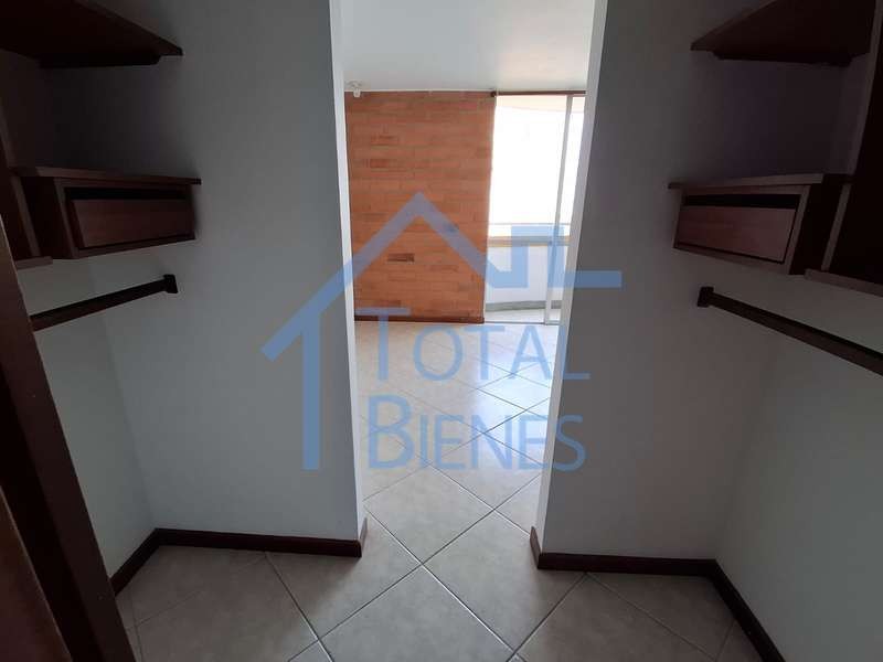 Apartamento en venta en El Poblado, Medellín · foto 16 de 23