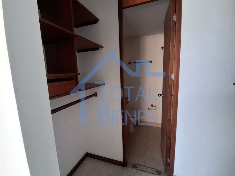 Apartamento en venta en El Poblado, Medellín · foto 23 de 23