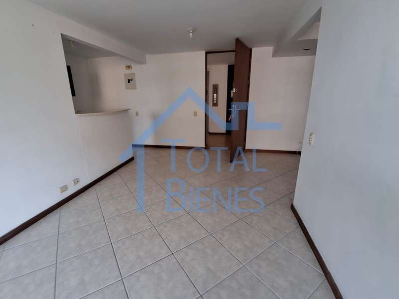 Apartamento en venta en El Poblado, Medellín · foto 13 de 23