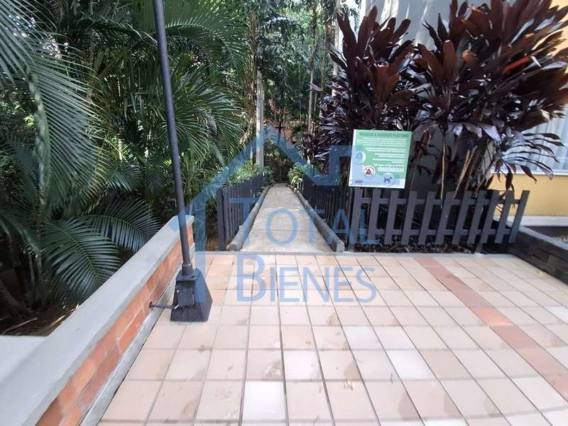 Apartamento en venta en El Poblado, Medellín · foto 11 de 23