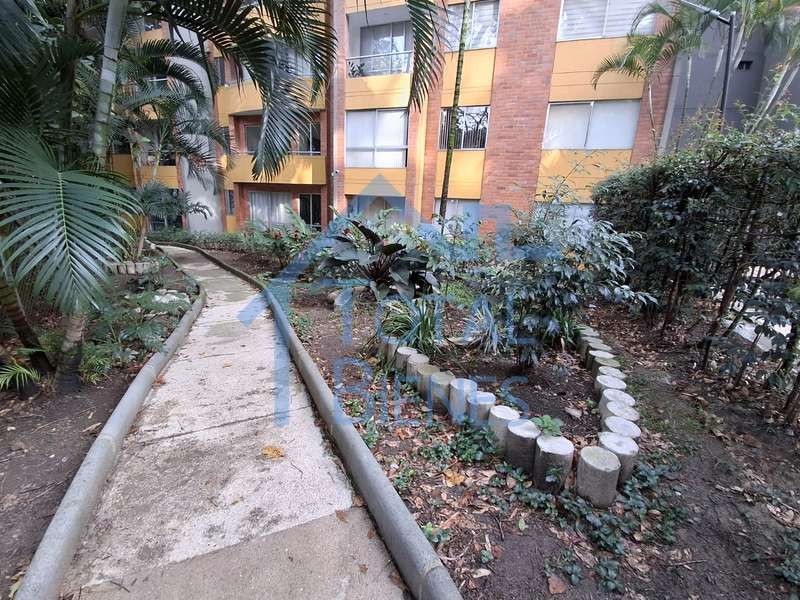 Apartamento en venta en El Poblado, Medellín · foto 4 de 23