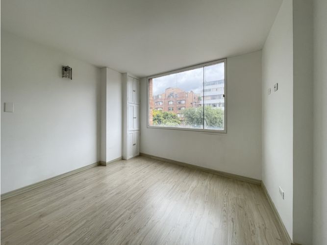Apartamento de 2 alcobas en venta en Santa Barbara, Bogotá, 63 m² · foto 6 de 10
