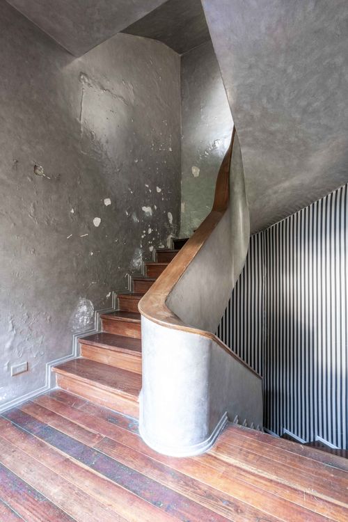 Casa de 4 alcobas en venta en Los Rosales, Bogotá, 737 m² · foto 2 de 9