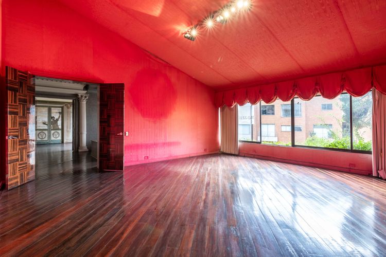 Casa de 4 alcobas en venta en Los Rosales, Bogotá, 737 m² · foto 9 de 9