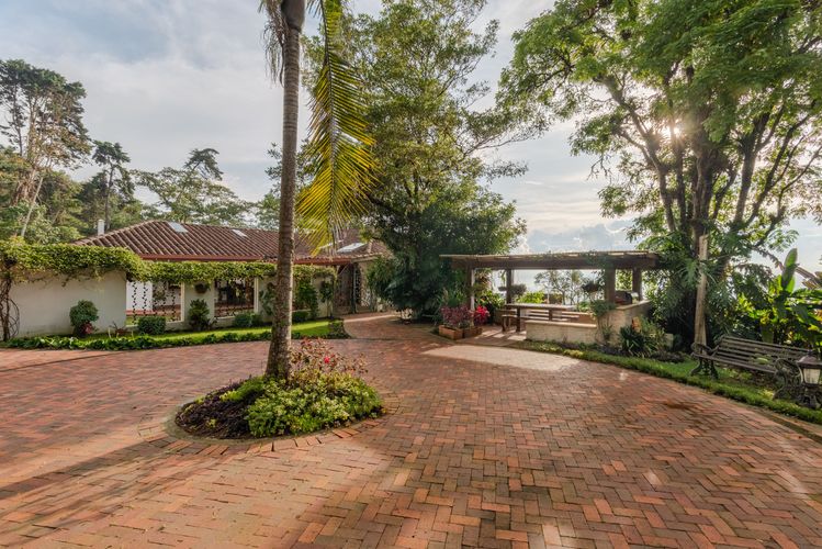 Casa de 3 alcobas en venta en Las Palmas, Envigado, 500 m² · foto 4 de 17