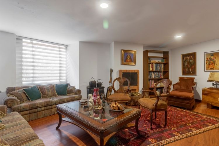 Apartamento de 3 alcobas en venta en Santa Paula, Bogotá, 147 m² · foto 3 de 20