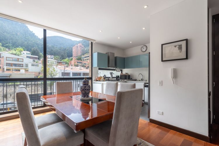 Apartamento de 3 alcobas en venta en El Refugio, Bogotá, 130 m² · foto 7 de 20