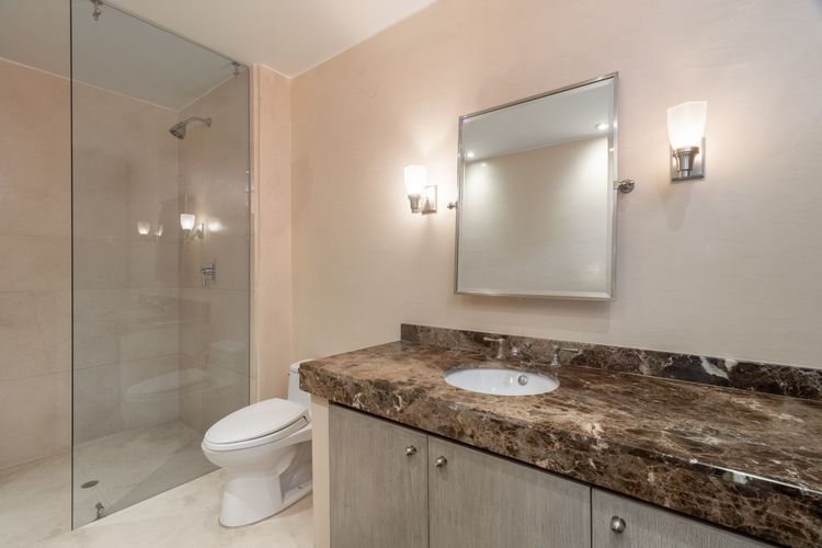 Casa de 3 alcobas en venta en Los Rosales, Bogotá, 482 m² · foto 15 de 20