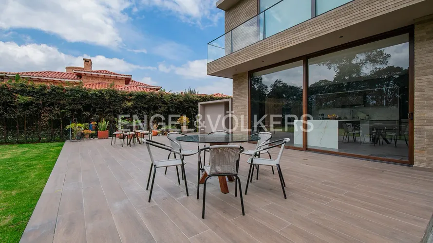 Casa de 4 alcobas en venta en Guaymaral, Bogotá, 539 m² · foto 19 de 22