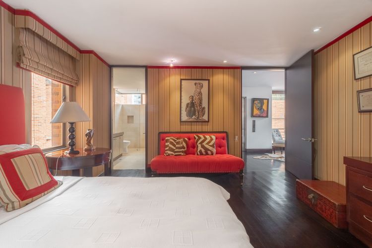 Casa de 3 alcobas en venta en Los Rosales, Bogotá, 482 m² · foto 17 de 20