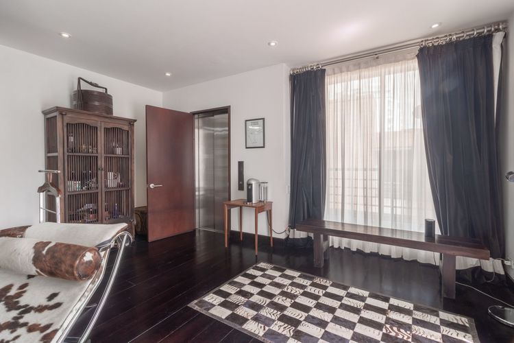 Casa de 3 alcobas en venta en Los Rosales, Bogotá, 482 m² · foto 19 de 20