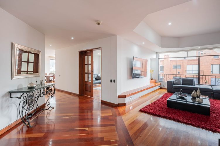 Apartamento de 5 alcobas en venta en San Patricio, Bogotá, 378 m² · foto 5 de 20