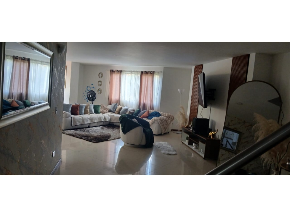 Apartamento en venta en Aves Maria, Sabaneta · foto 3 de 24