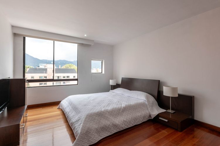 Apartamento de 5 alcobas en venta en San Patricio, Bogotá, 378 m² · foto 18 de 20